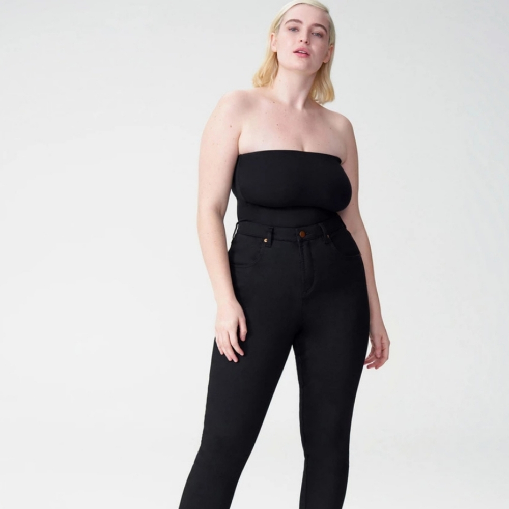 Universal Standard Foundation Bandeau XS (10-12)